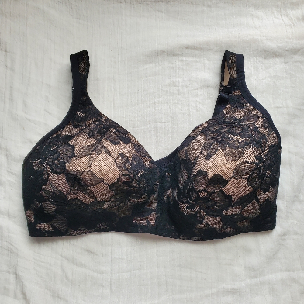 Voglo Black and Nude Ptetty Lace Bra Size 38DD